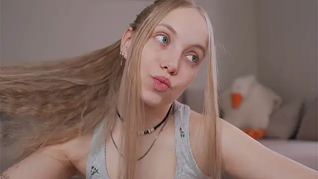 Appr0ved  online show from April 14, 2026, 7:47 am