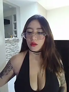 Helll girll online show from March 25, 2026, 3:12 am