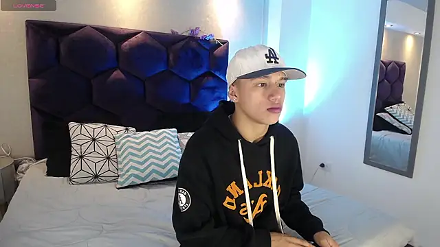 Dominik Souza online show from March 18, 2026, 7:50 pm