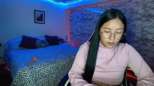 Snapshot of Camila_IRoose chatting on February 27, 2026, 10:10 pm Camila IRoose online show from February 27, 2026, 10:10 pm