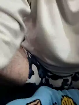 hairyandbigmann online show from February 16, 2026, 1:18 pm