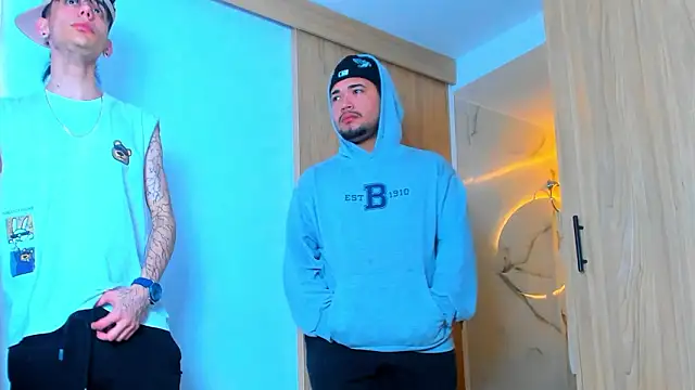 Snapshot of TheBatMansion chatting on February 15, 2026, 7:54 pm TheBatMansion online show from February 15, 2026, 7:54 pm