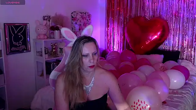 Snapshot of ArchangelTheFrancaise chatting on February 14, 2026, 9:33 pm ArchangelTheFrancaise online show from February 14, 2026, 9:33 pm