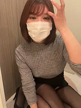  3 mNm 3  online show from April 1, 2026, 2:36 pm