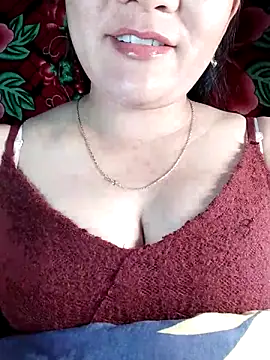 Snapshot of Reina_Fcup01 chatting on February 3, 2026, 12:54 pm Reina Fcup01 online show from February 3, 2026, 12:54 pm