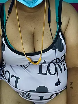 Snapshot of TamilSembaruthi143 chatting on February 20, 2026, 10:54 pm TamilSembaruthi143 online show from February 20, 2026, 10:54 pm