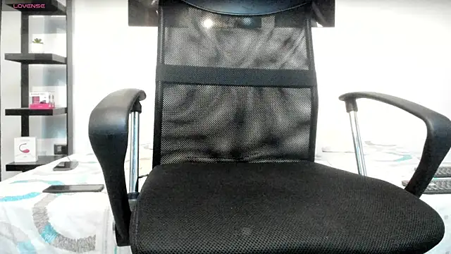 Snapshot of milo_cruz_ chatting on April 4, 2026, 5:06 am milo cruz online show from April 4, 2026, 5:06 am