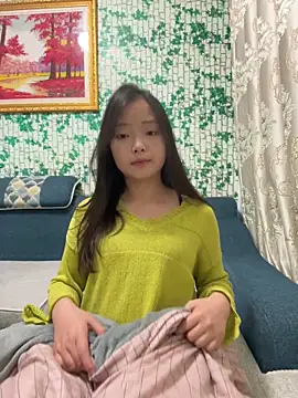 BIGBABYYEYE online show from March 23, 2026, 1:48 pm