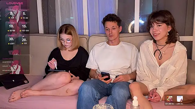 Snapshot of Three_Some_Dream chatting on February 3, 2026, 8:25 pm Three Some Dream online show from February 3, 2026, 8:25 pm