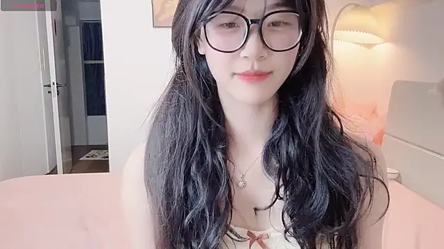 Luminous4173 online show from May 12, 2026, 12:57 pm