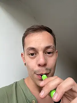 AxelMuller online show from February 8, 2026, 1:03 pm