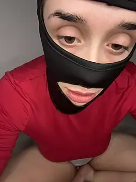 Snapshot of Mishelxxx2 chatting on February 7, 2026, 9:40 pm Mishelxxx2 online show from February 7, 2026, 9:40 pm