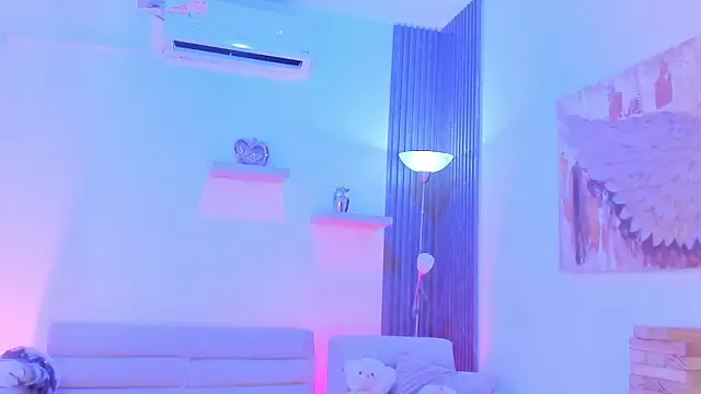 TAHIELA  online show from February 10, 2026, 11:03 am