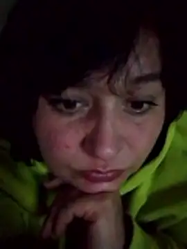 sara222619 online show from February 1, 2026, 4:27 pm