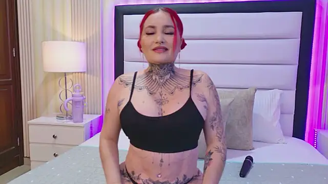 Snapshot of AlejandraMartinezz chatting on February 11, 2026, 2:00 pm AlejandraMartinezz online show from February 11, 2026, 2:00 pm