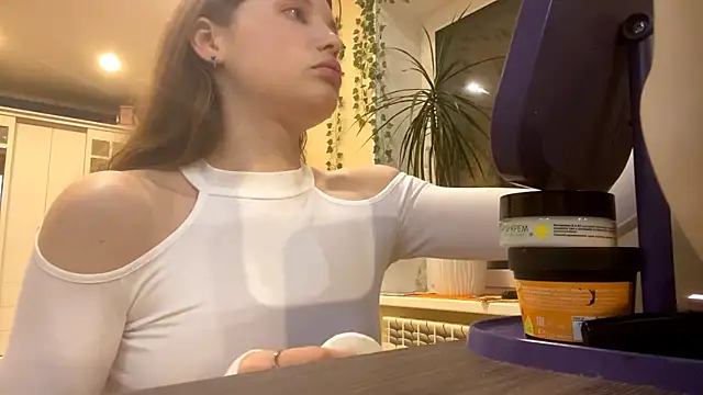 Snapshot of PowderedTalc chatting on February 5, 2026, 3:16 pm PowderedTalc online show from February 5, 2026, 3:16 pm