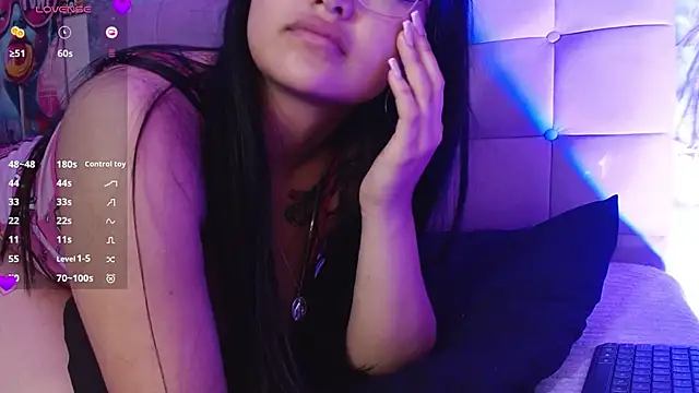 Snapshot of aby_divine chatting on February 14, 2026, 8:44 am aby divine online show from February 14, 2026, 8:44 am