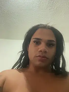 lavinyaalencar22 online show from March 22, 2026, 5:16 pm