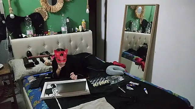 MarcoRoma313 online show from February 4, 2026, 11:20 pm