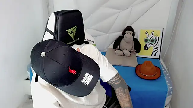 Black diamondd  online show from February 7, 2026, 1:59 pm