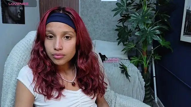 saphire  online show from April 8, 2026, 4:45 am