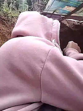 Snapshot of Ella-aa chatting on February 10, 2026, 7:12 am Ella-aa online show from February 10, 2026, 7:12 am