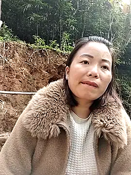 Ella-aa online show from March 3, 2026, 2:07 am