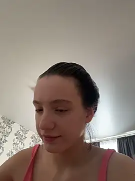 Snapshot of MiaTee chatting on March 2, 2026, 3:52 am MiaTee online show from March 2, 2026, 3:52 am