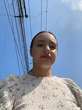 MiaTee online show from March 27, 2026, 2:28 am