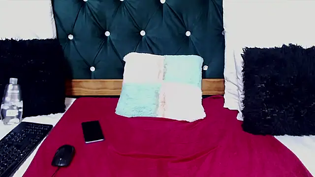 Snapshot of KittyGorgeousXX181 chatting on June 2, 2026, 9:17 pm KittyGorgeousXX181 online show from June 2, 2026, 9:17 pm