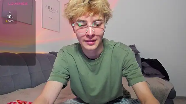 bunnyblush67 online show from April 6, 2026, 4:46 am