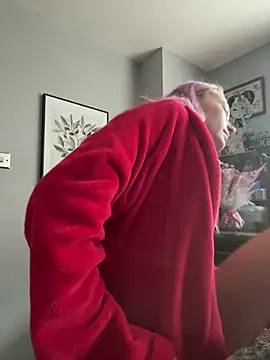 Milssweetx online show from April 4, 2026, 9:29 am