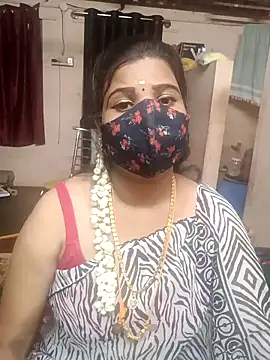 Snapshot of Madhusri_Tamil_Telugu chatting on April 18, 2026, 4:11 pm Madhusri Tamil Telugu online show from April 18, 2026, 4:11 pm