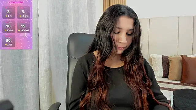 Victoria Rosee online show from April 10, 2026, 12:32 pm