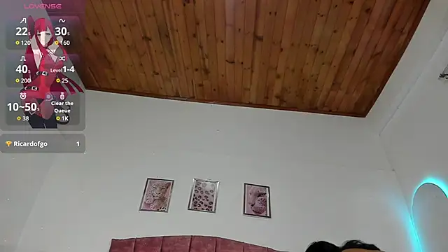 luna velveth online show from April 3, 2026, 10:24 am