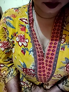 Snapshot of PARI51 chatting on February 12, 2026, 8:15 pm PARI51 online show from February 12, 2026, 8:15 pm