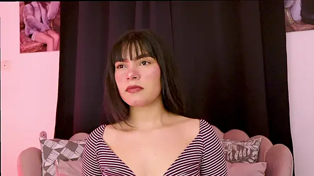 dakotacollins  online show from May 16, 2026, 3:14 am