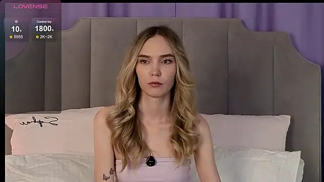 NikkiRyx online show from March 15, 2026, 3:18 pm