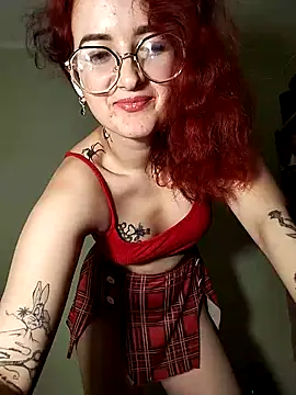 Snapshot of Persefoha chatting on March 3, 2026, 9:21 pm Persefoha online show from March 3, 2026, 9:21 pm