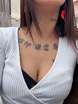 Snapshot of MelaFoxx chatting on February 11, 2026, 11:48 am MelaFoxx online show from February 11, 2026, 11:48 am