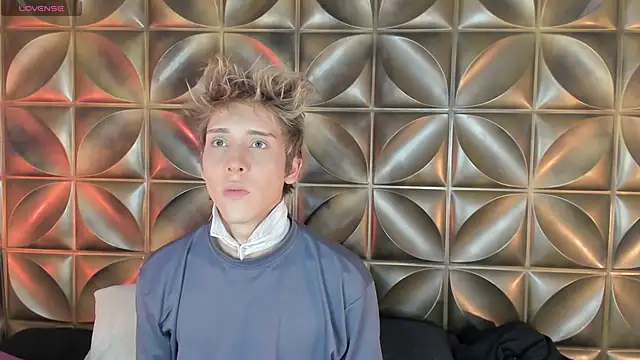 DannyParker  online show from March 18, 2026, 4:26 am