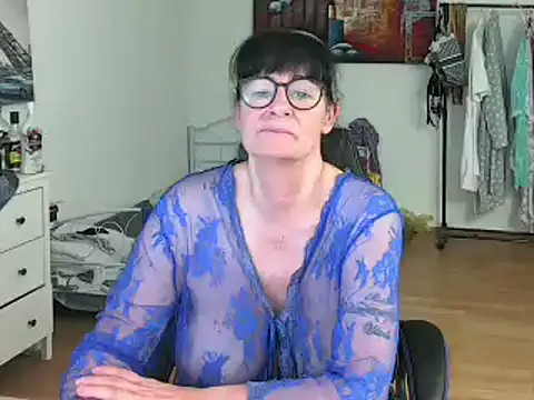 Sylly online show from March 9, 2025, 11:25 am