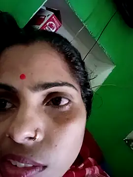 Priyakoli4568 online show from May 7, 2026, 6:08 am