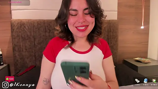 Kennya Rodriguez online show from December 2, 2024, 7:47 am