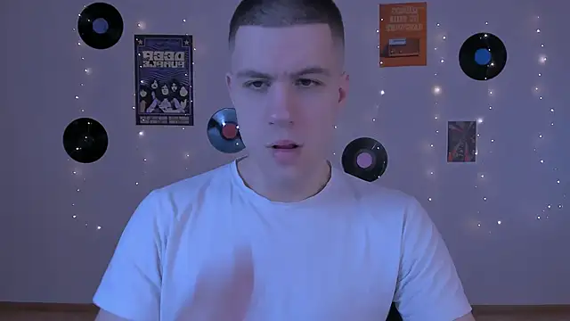 Snapshot of neo_raze chatting on March 3, 2026, 8:26 pm neo raze online show from March 3, 2026, 8:26 pm