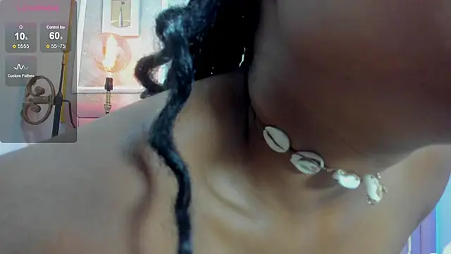 Snapshot of Luna_cocoa chatting on February 3, 2026, 12:43 pm Luna cocoa online show from February 3, 2026, 12:43 pm