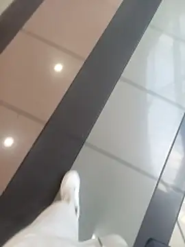 andresj22hot online show from April 8, 2026, 6:30 pm