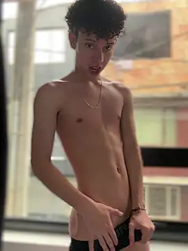 yoursexyjose online show from March 9, 2026, 7:18 pm