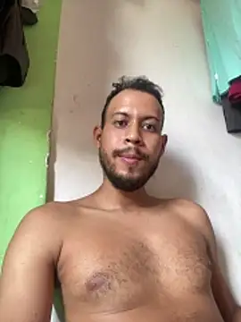 Snapshot of alrricmo chatting on March 2, 2026, 4:25 pm alrricmo online show from March 2, 2026, 4:25 pm