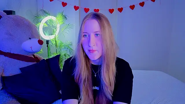 Snapshot of CassieReborn chatting on February 28, 2026, 3:57 pm CassieReborn online show from February 28, 2026, 3:57 pm